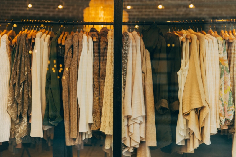 vitrine-FREJUS-min_clothe_fashion_store_shop_window_store_front-21277